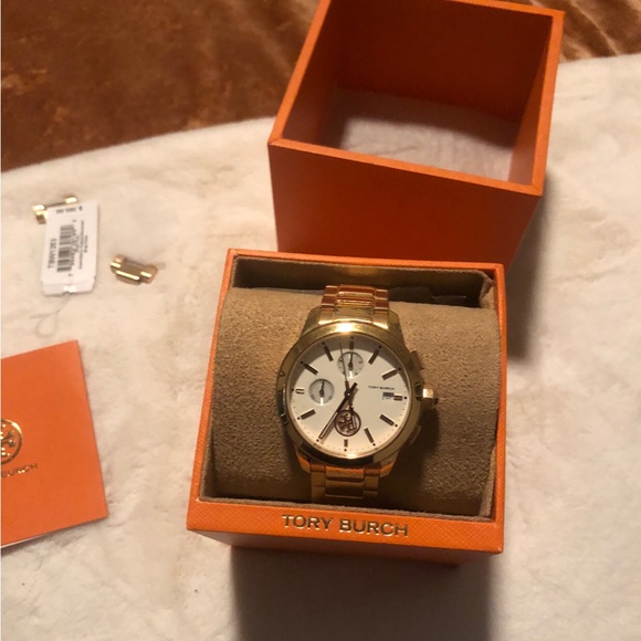 Tory Burch rose gold watch - Picture 3 of 3